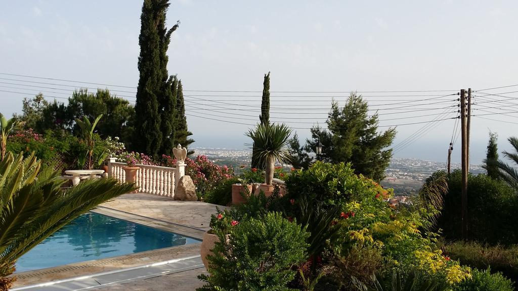 Garden Of Eden Villa Pafos Exterior foto